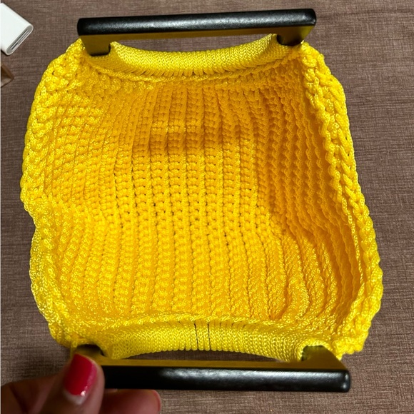 Shell Purse with wood handles - hand crocheted - Picture 4 of 7